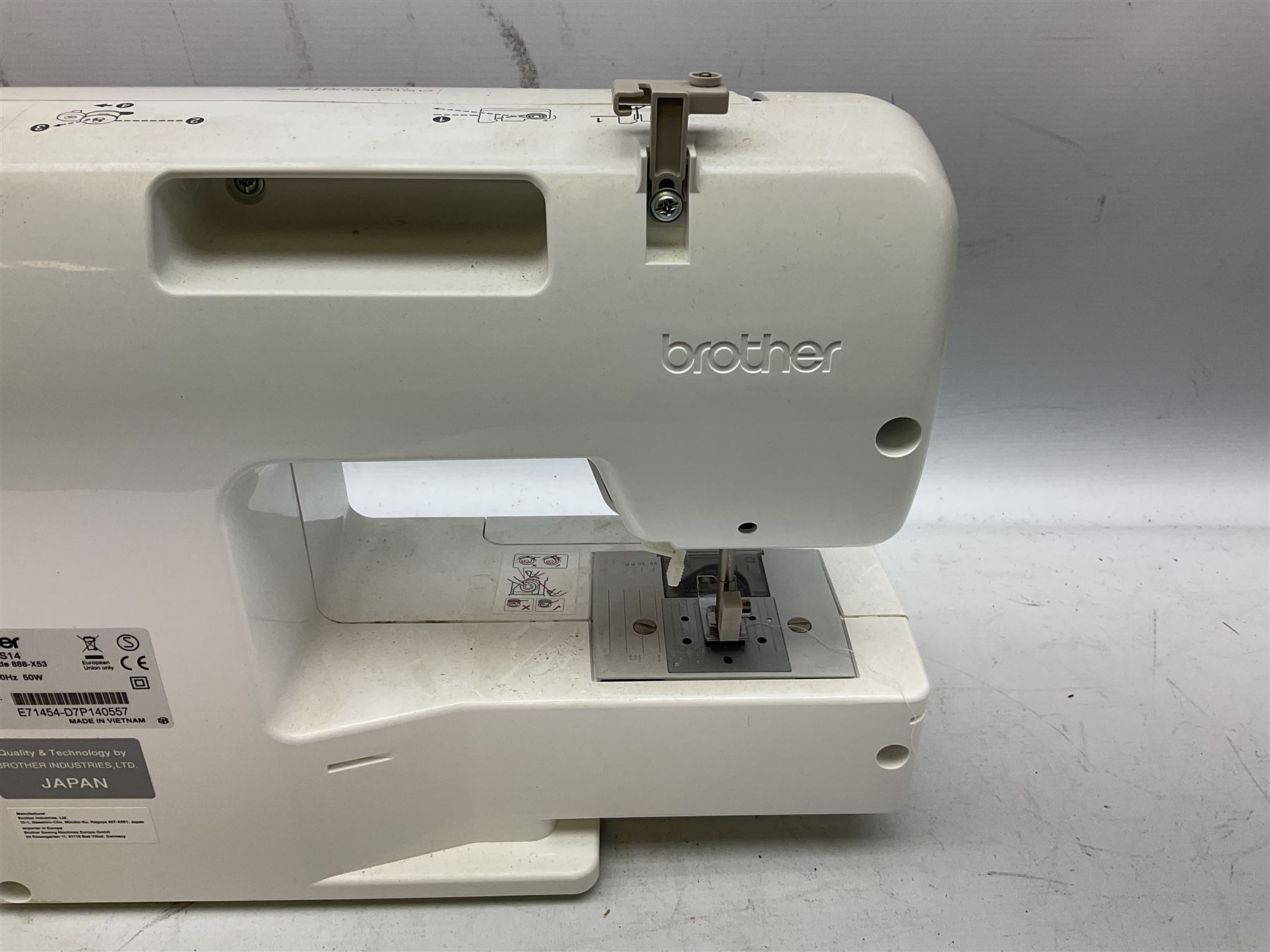 Brother LS14 sewing machine, with foot pedal and power cable, H30cm