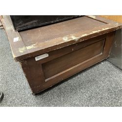 Black painted metal twin handled box / chest, L89cm, together with wood under bed storage box and Singer sewing machine (3)