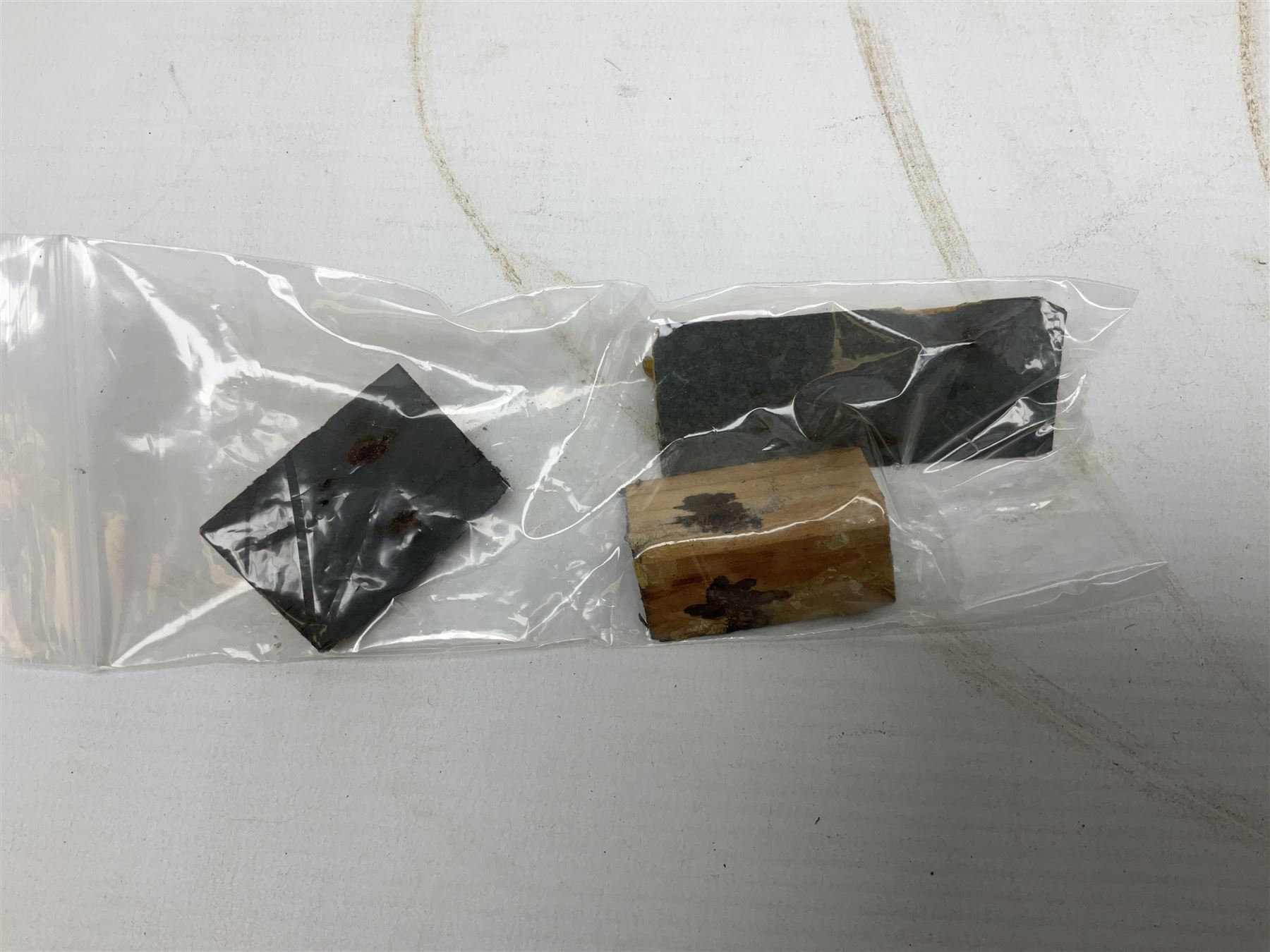  WWII period Type P10 aircraft compass, 16.5cm diameter brass rim marked “Type P10” and “No 1130B”, spring mounted onto brass base with Air Ministry plate marked “Crown A.M. No 6A.1671”; in original grey painted wooden box