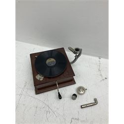The Winchester mid 20th century gramophone with horn, and three records
