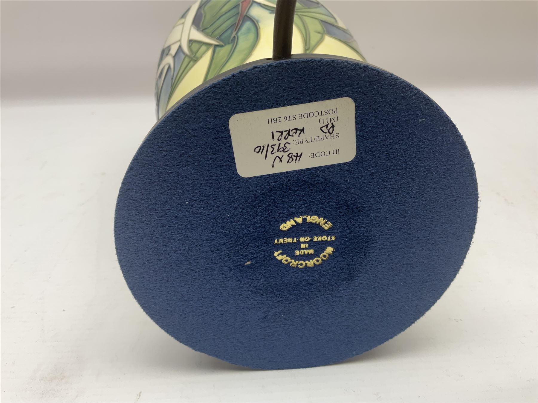 Moorcroft table lamp, Sesquipedale pattern of of baluster form, with shade  H21cm