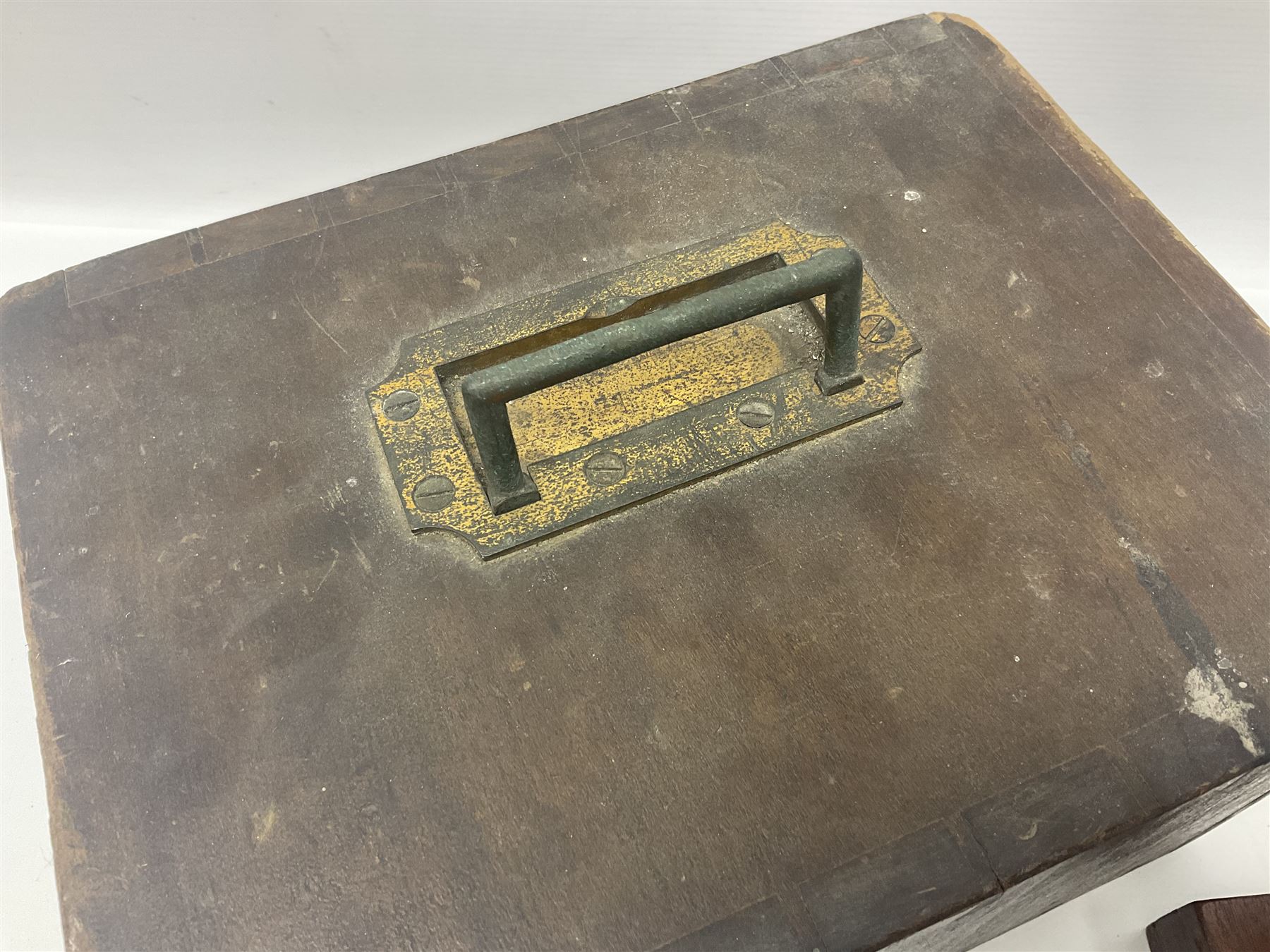 GPO telegraph morse code machine, marked GPO 10235 and Baseboard.S.C.MKII, in wooden carry case, case H16cm, L26cm 