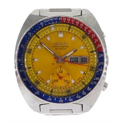 Seiko 'Pogue' chronograph stainless steel automatic wristwatch, ref. 6139-6002, circular yellow dial with baton markers, minute markers, day/date apertures, subsidiary seconds dial, 'Pepsi' tachymeter bezel, back case No. 632549, on original bracelet