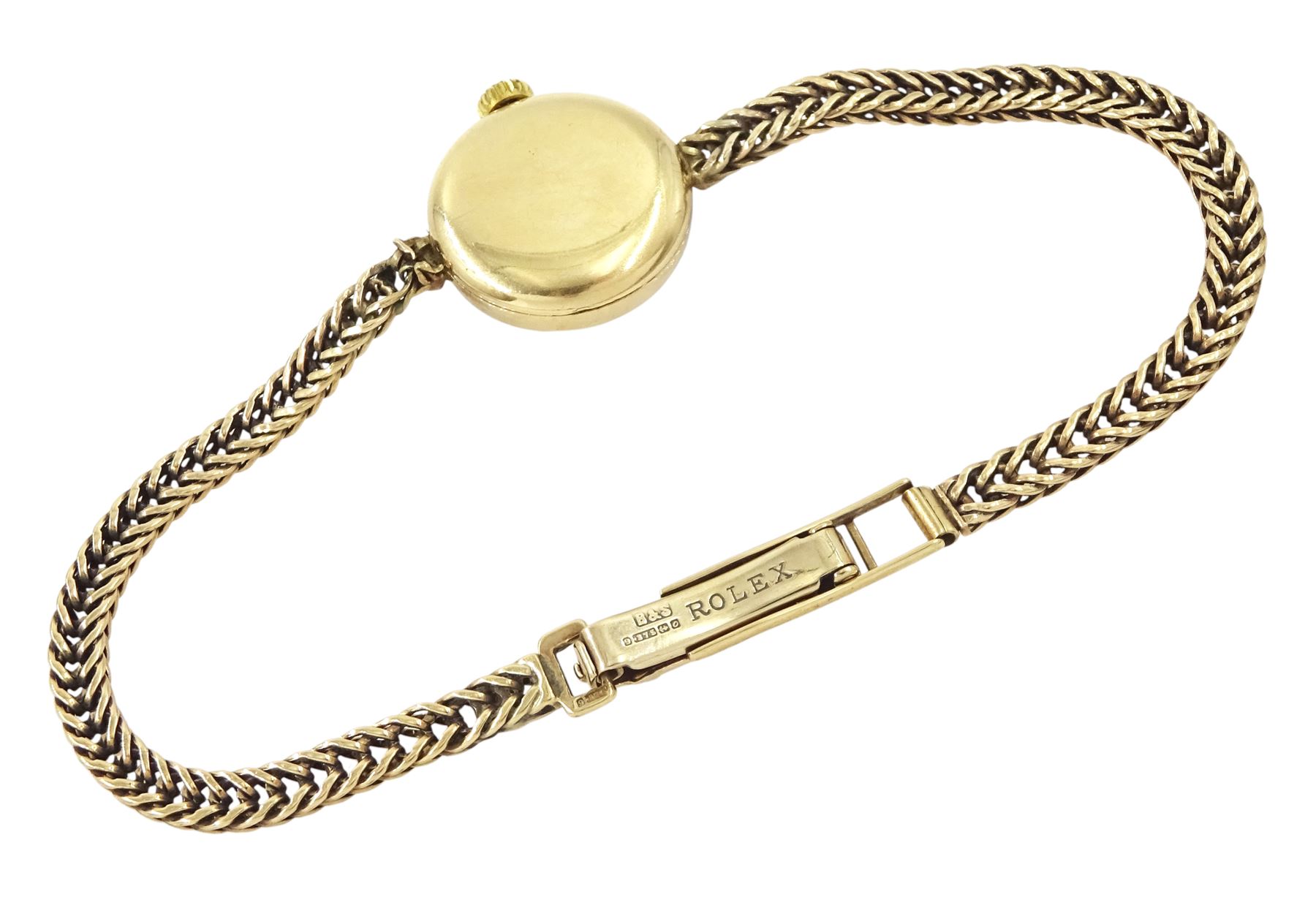 Tudor Royal ladies 9ct gold manual wind wristwatch, silvered dial with dagger and baton hour markers, on integral 9ct gold bracelet, Birmingham 1963