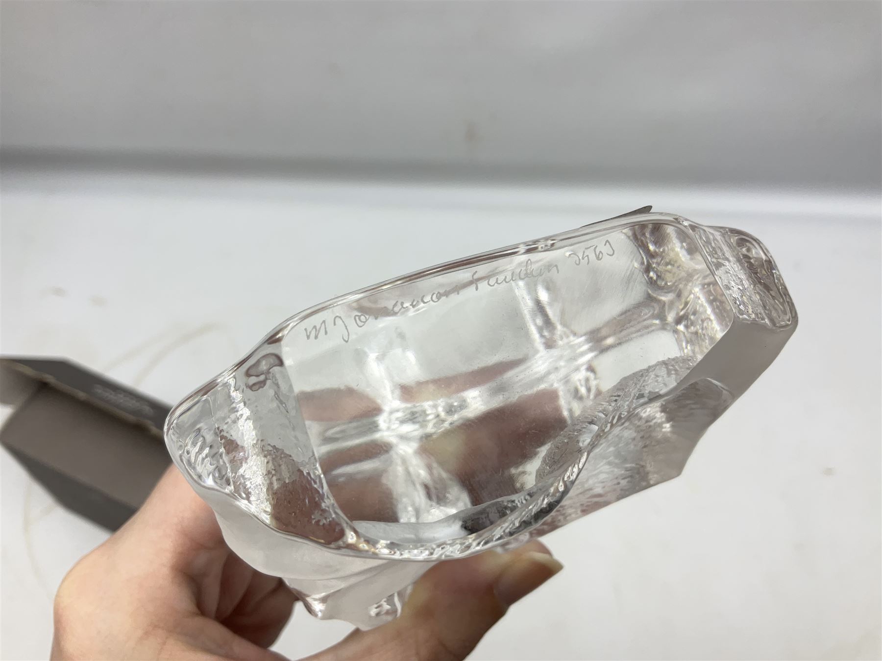 Mats Jonasson of Sweden glass Otter paperweight, Capredoni by Dartington Crystal Crysanthemum paperweight, boxed British Fossils agate geode, silver plated wine bottle coaster and Aynsley vase, etc, all boxed