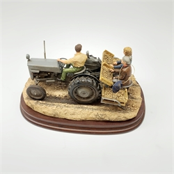 A limited edition Border Fine Arts figure group, Main Crop, model no B1162 by Ray Ayres, 550/950, on wooden base, figure L26cm, with accompanying certificate. 
