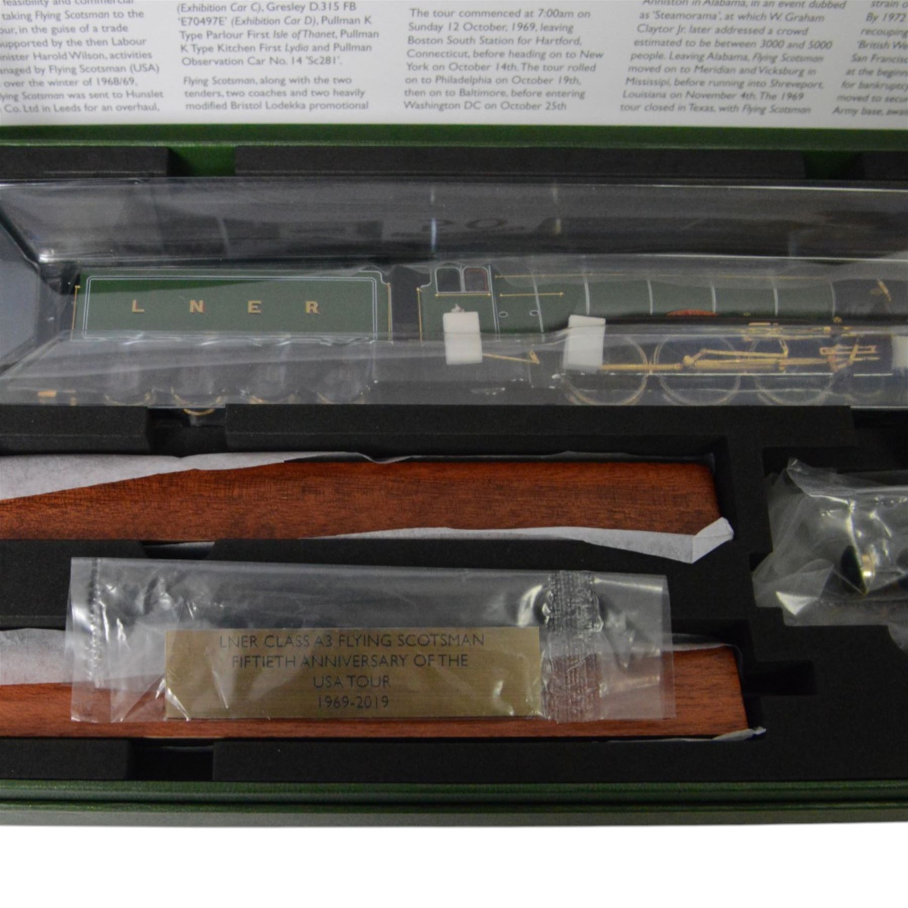 Limited edition Hornby '50th Anniversary of the Flying Scotsman USA Tour' train pack, comprising the locomotive and coal tender, missing the water tender, in LNER Apple Green livery, the running gear, tyres and handrails 18ct gold plated, limited edition no. 153/1000, in presentation box with certificate of authenticity