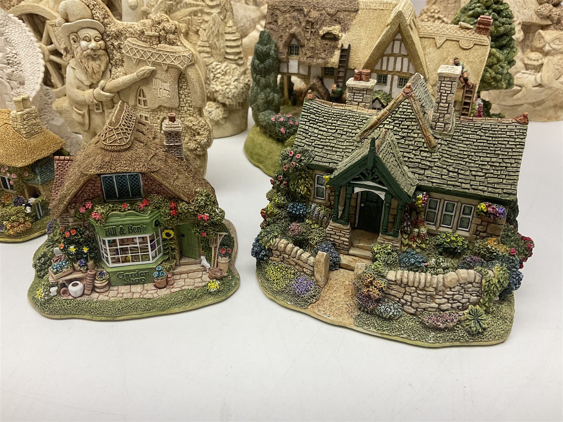 Thirty three Lilliput Lane models from the British collection and