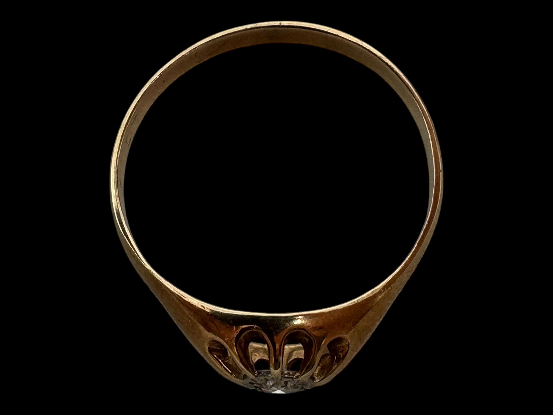 9ct gold illusion set diamond signet ring and a 9ct gold garnet ring