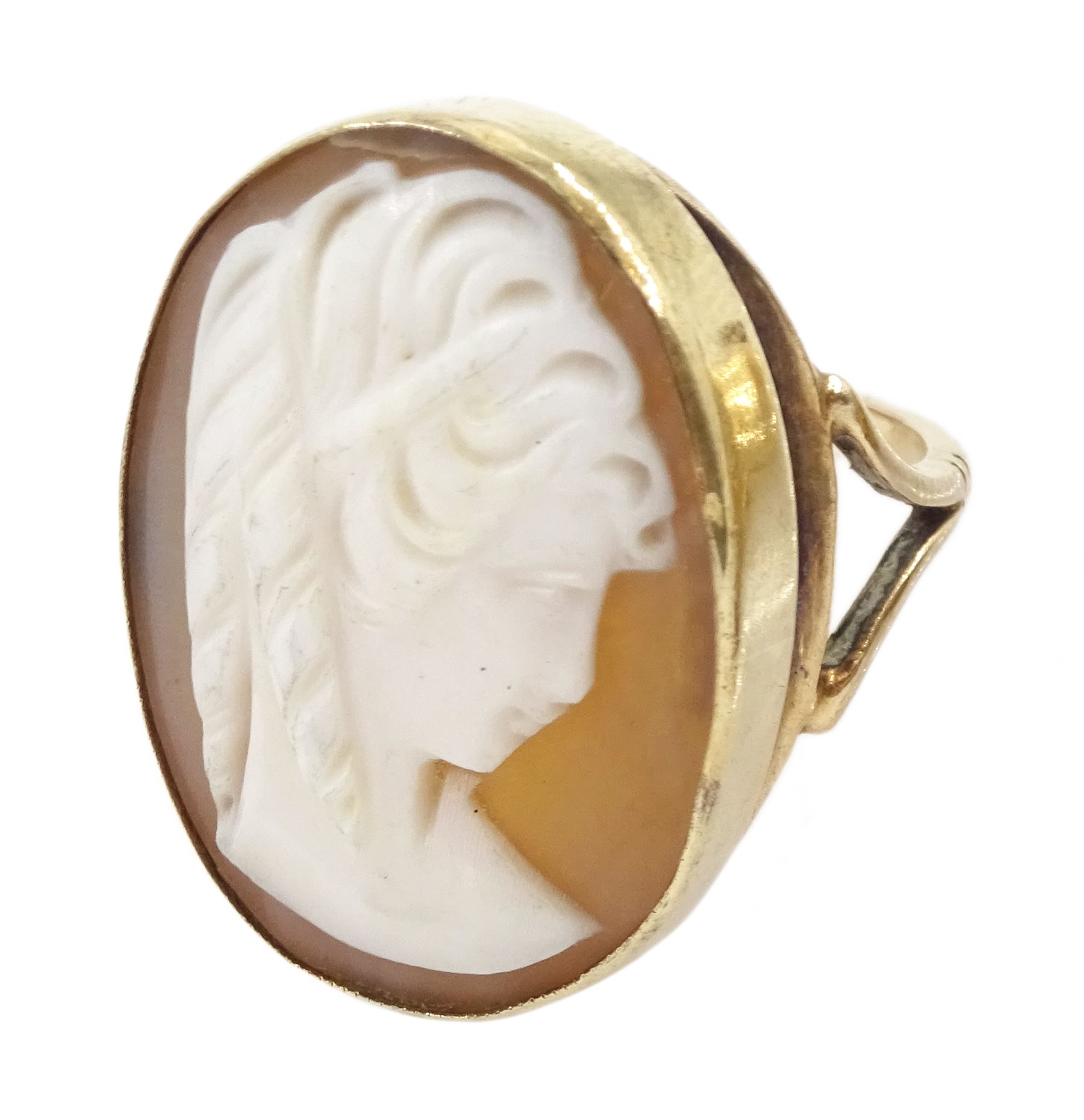 Rose gold cameo ring and a rose gold cameo brooch, both hallmarked 9ct