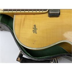 Hofner President semi-acoustic guitar with pearline mounts L104cm, in carrying case