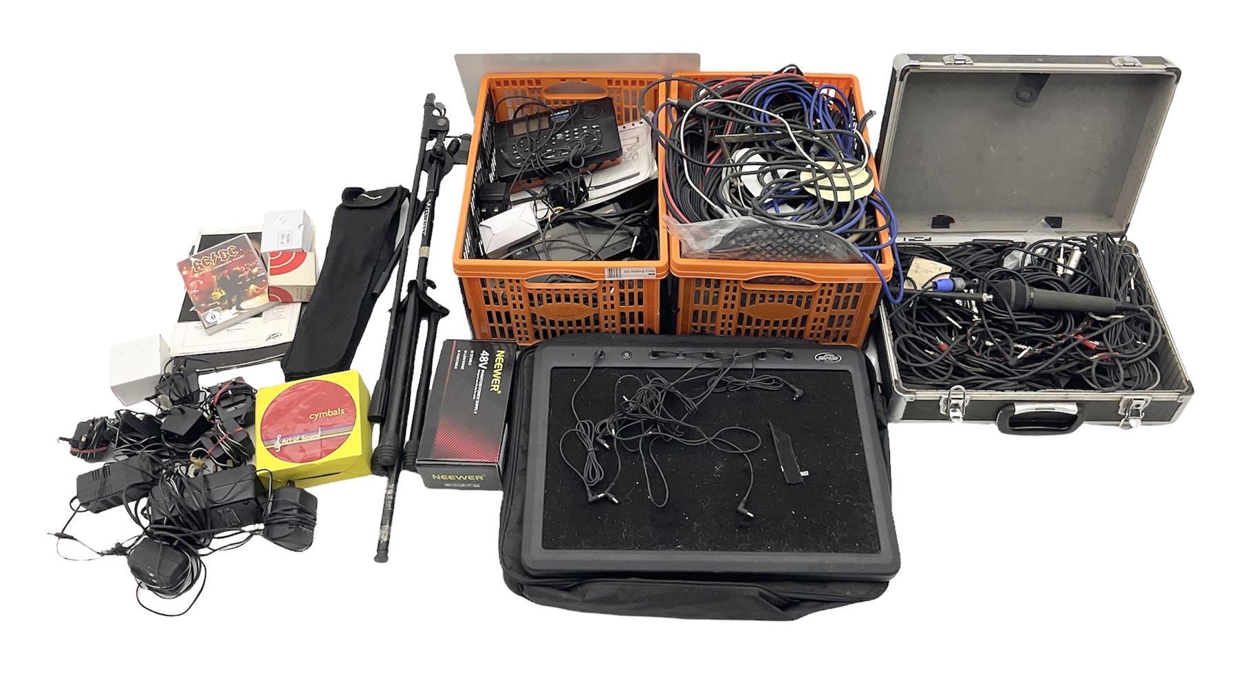 Alesis SR-16 drum machine, Neewer 48V phantom power supply, microphone stand, Genexxa microphone, quantity of jack to jack cables and other similar items