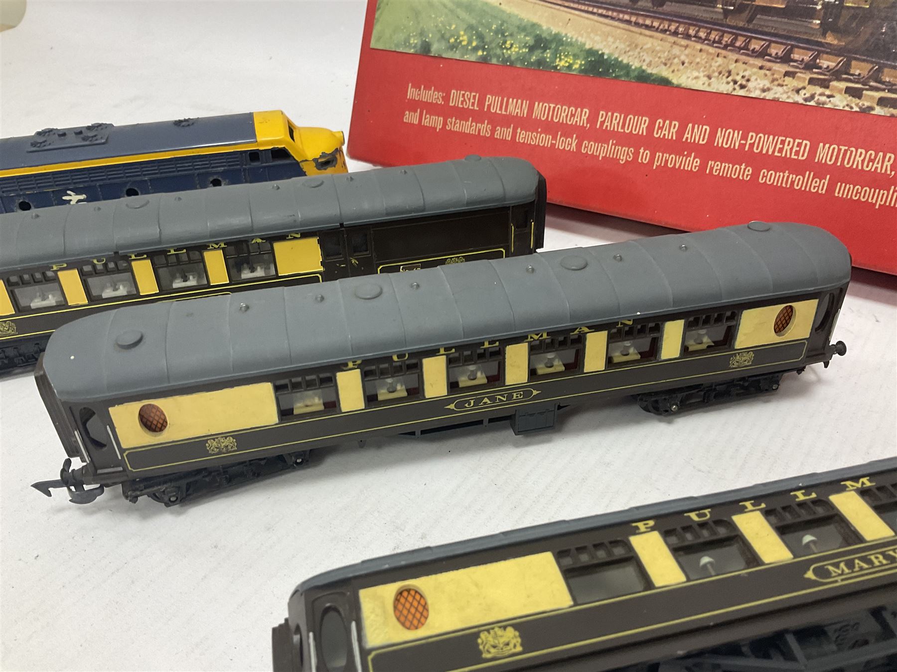 Hornby/Tri-Ang ‘00’ gauge - RS52 The Blue Pullman Electric Train Set comprising diesel pullman motorcar, parlour car and non-powered motorcar with a quantity of track; five further loose models comprising one diesel locomotive, three pullman coaches and one breakdown train unit (6) 