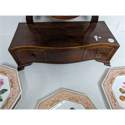 Edwardian mahogany dressing table mirror with drawers, together with six Spode collectors plates