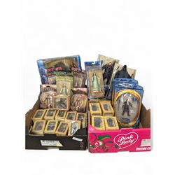 Lord of the Rings action figures, including Toy Biz Gimli, Ring Wraith, Frodo, Treebeard, Deluxe Beast and Rider set, etc and Eaglemoss collectors models, some with magazines, in two boxes