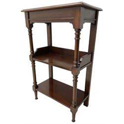 Victorian design mahogany three-tier stand, turned column supports 