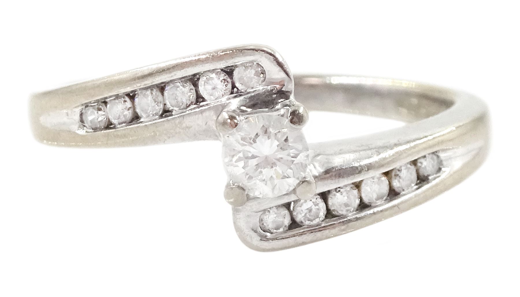 18ct white gold single stone round brilliant cut diamond ring, with diamond set shoulders, hallmarked, total diamond weight 0.25 carat