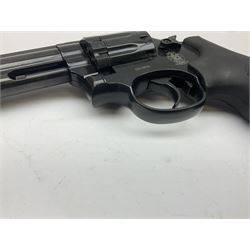 German Umarex Smith & Wesson CO2 .177 Model 586 revolver No.S50419706 L37.5cm overall; in hard carrying case with manual, four cylinders, cleaning brush and tin of pellets