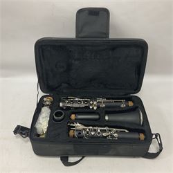 Artemis B flat student Clarinet in fitted hard case