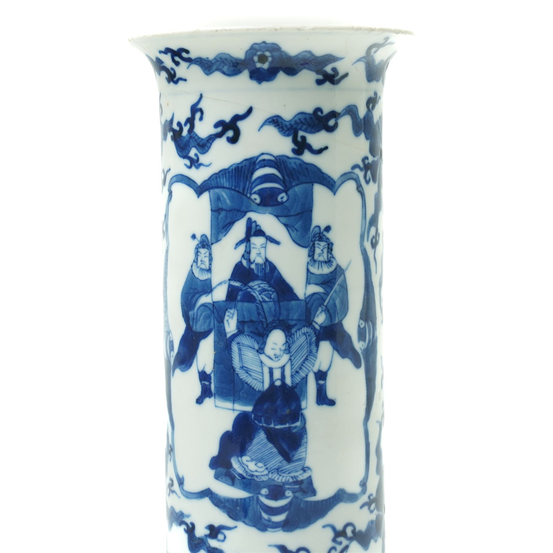 Chinese blue and white sleeve vase, finely painted with panels of warriors performing for an emperor, surrounded by bats, four character Kangxi mark to base, H20cm 