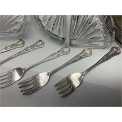 Canteen of cutlery together with Coalport basket, glass decanters and other collectables 