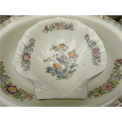  Wedgwood 'Kutani Crane' comprehensive service for twelve persons comprising dinner plates, side plates, tea plates, gravy boat and saucer, three tureens, pair graduating meat plates, tea set, coffee set and other table ware, lacking one saucer (127)  