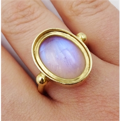 18ct gold oval cabochon rainbow moonstone ring, hallmarked
