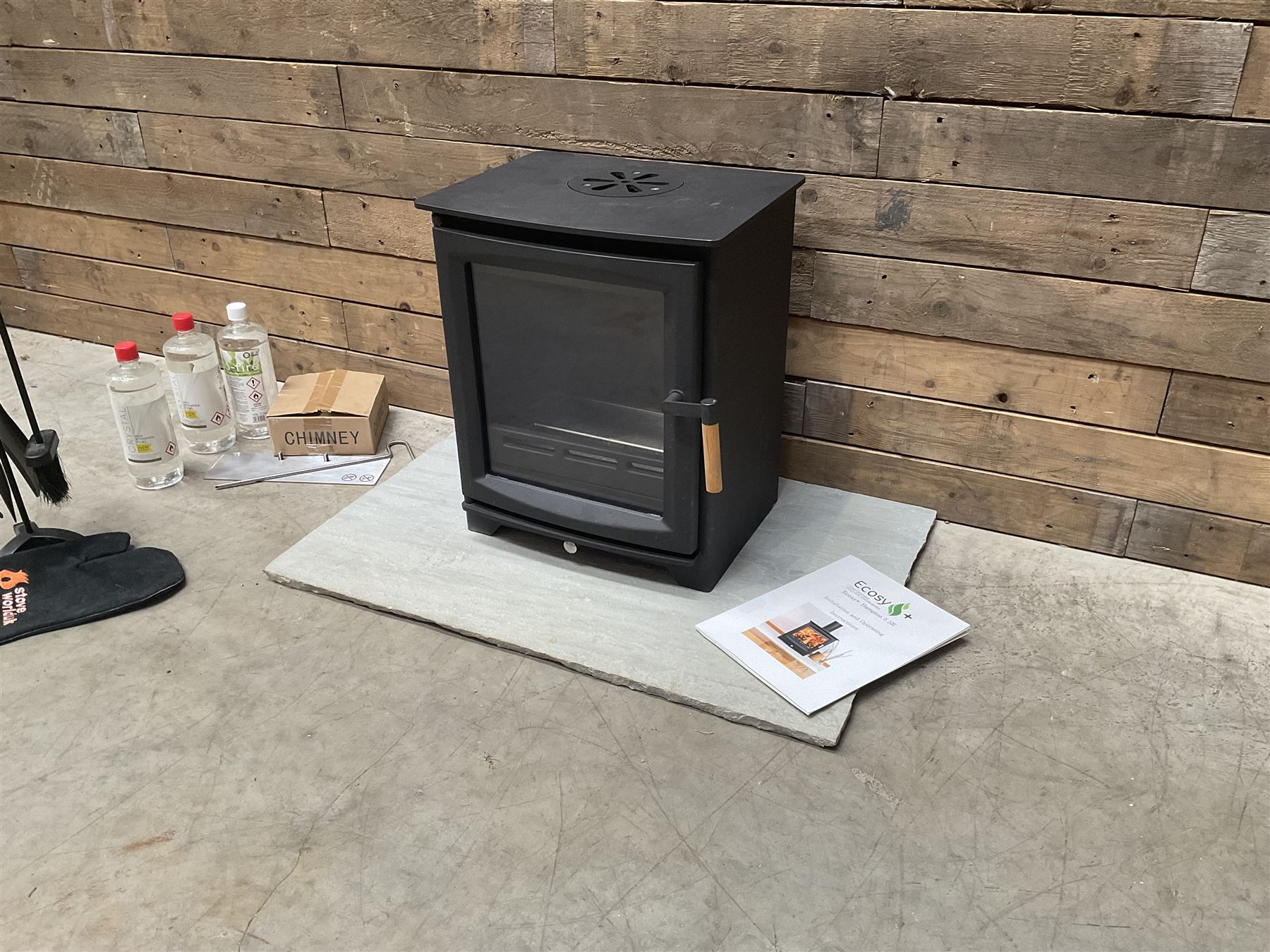 Ecosy+ Hampton woodburner stove 5kw - SE, with stone hearth and accessories 