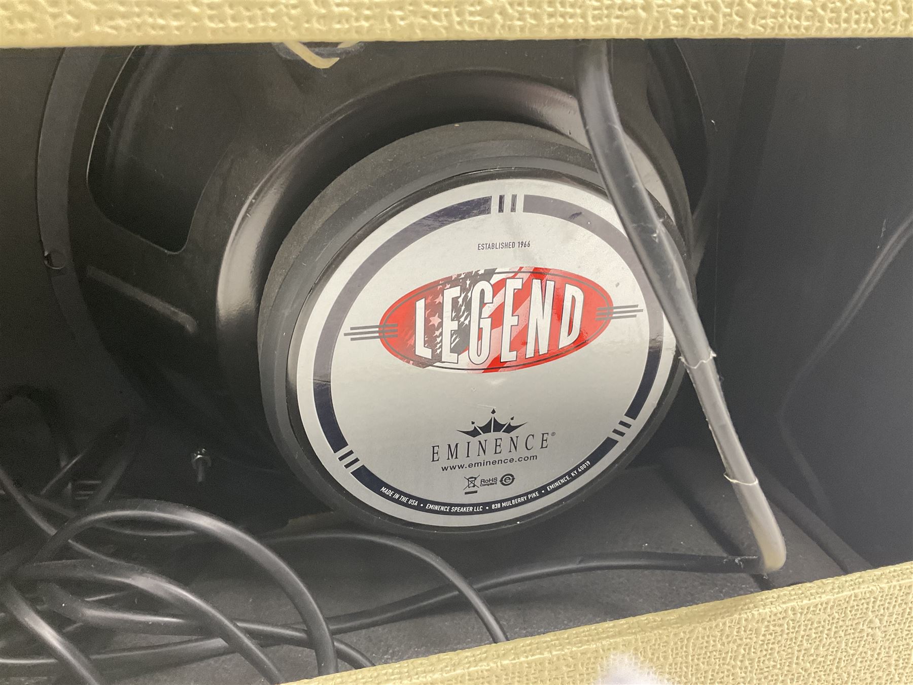 Headstrong Lil'King-S valve amplifier with Legend speaker, being a Boutique guitar amp made in the USA as a fender Princeton Reverb Clone in a cream colour; NVN; L51cm