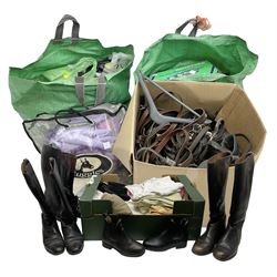 Quantity of horse tack and equipment to 