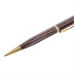 Watermans 512V fountain ped, in pink striated marble celluloid, lever filled, 14ct W-2-A nib with matching propelling pencil and a Conway Stewart No. 475 fountain pen, lever filled