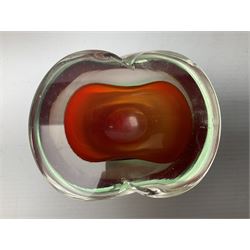 Murano glass Vetreria Artistica Oball bowl, together with a similar example, H6cm 