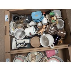 Royal Doulton Balloon Man and Balloon Lady relief plates, Hornsea Fauna vases, tea wares and other ceramics and glassware in three boxes 