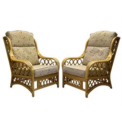 Three-piece conservatory suite - two-seat sofa (W128cm, H105cm, D90cm); pair of matching armchairs (W74cm) 