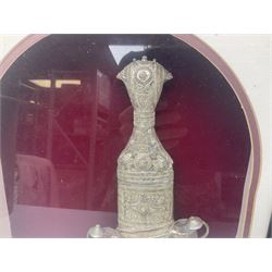 20th century silver Khanjar dagger from Oman, heavily decorated with filigree throughout, dome shaped pommel and waisted grip, the sheath with fastening rings, with miniature curved dagger accessory, housed in red lined glazed box frame, L38cm