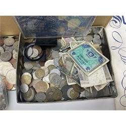 Great British and World coins, including a small number of pre 1920 silver coins, pre-decimal pennies, commemorative crowns, various part filled 'The London Mint Office' commemorative coin folders, Britain's First Decimal Coins sets in blue folders, pre-Euro coinage, United States of America coins etc