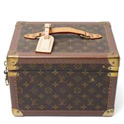 Late-20th century Louis Vuitton monogram Boîte Flacons vanity coffret, monogram canvas wit...