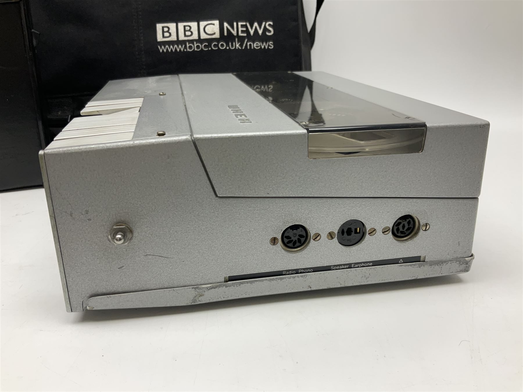 Uher 4100 Report-V professional tape recorder, with case, together with Uher 4000 Report professional tape recorder 