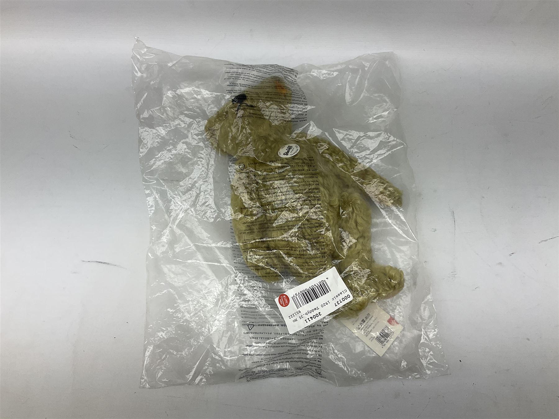 Modern Steiff 'Classic 1920 teddy bear' No.000737 with growler mechanism H35cm; unboxed but has labels