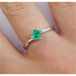 18ct white gold square cut emerald ring, stamped 750