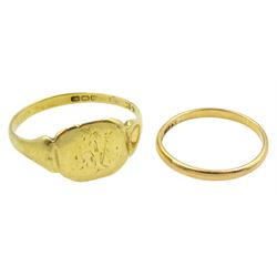 18ct gold signet ring and a 22ct gold wedding band, both hallmarked 