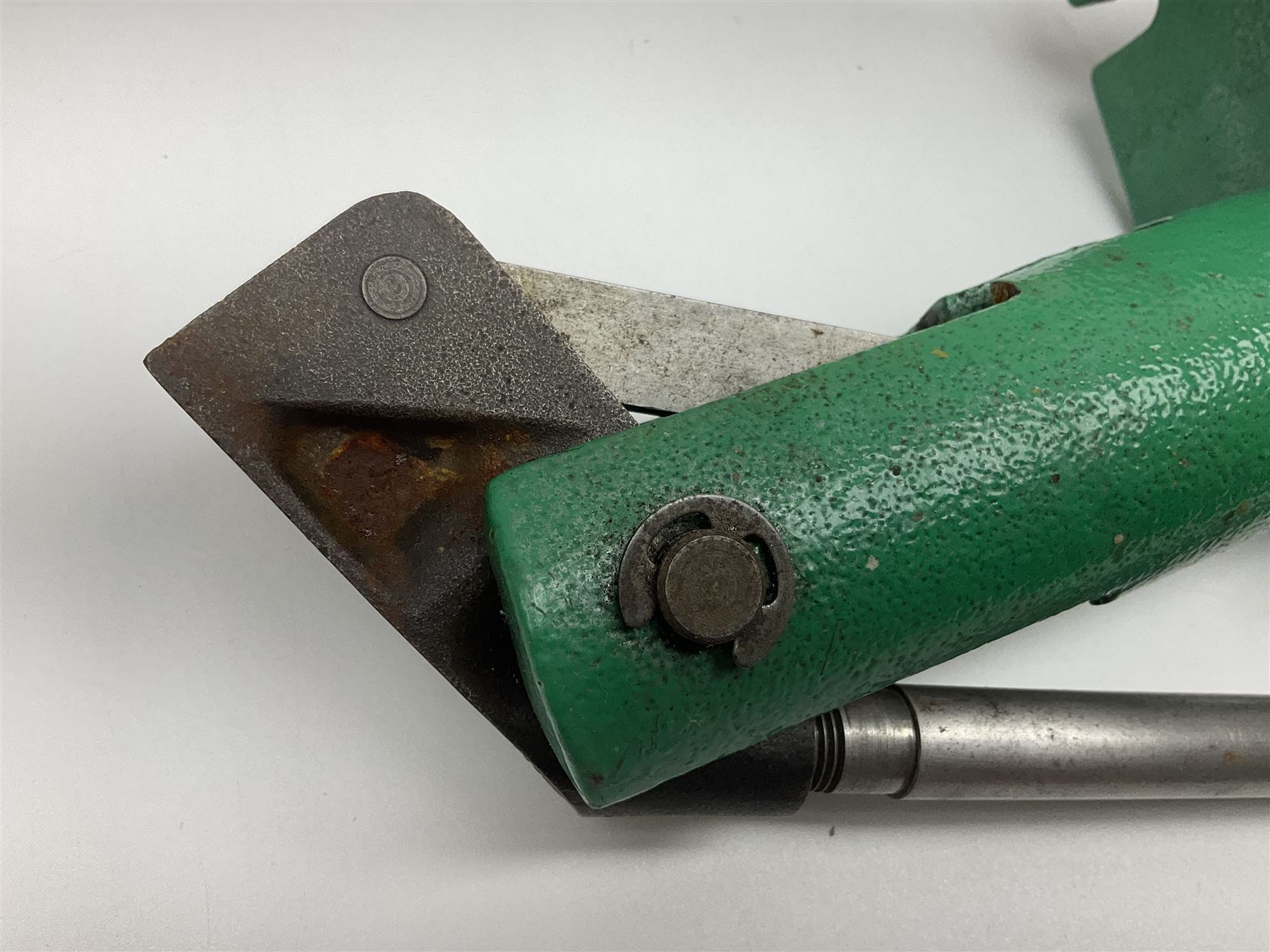 RCBS single station loading press with shell holder and powder funnel; and boxed Lee Powder Measure Kit