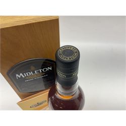 Midleton, 2006, Very Rare Irish Whiskey, 700ml, 40% vol, in original presentation box with certificate