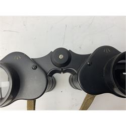 Pair of WWII 1943 Kershaw Bino. Prism No.2 MKII x6 binoculars, No. 190671, in canvas case