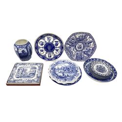 Collection of blue and white ceramics to include three Spode 'The Blue Room' collection plates, Cauldon bowl, six James Broadhurst plates, boxed set of Spode placemats etc