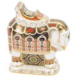 Royal Crown Derby paperweight, Large Imari 1128 Elephant made for Harrods of London, with a gold stopper, limited edition 140/150 with certificate and original box, H21cm 