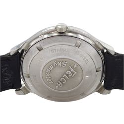 Cardinal Submarine gentleman's stainless steel manual wind wristwatch, 23 jewel movement, black dial with luminous hands and hour markers and a Felca Skymaster gentleman's stainless steel automatic 25 jewel wristwatch, both with date apertures, on black leather straps