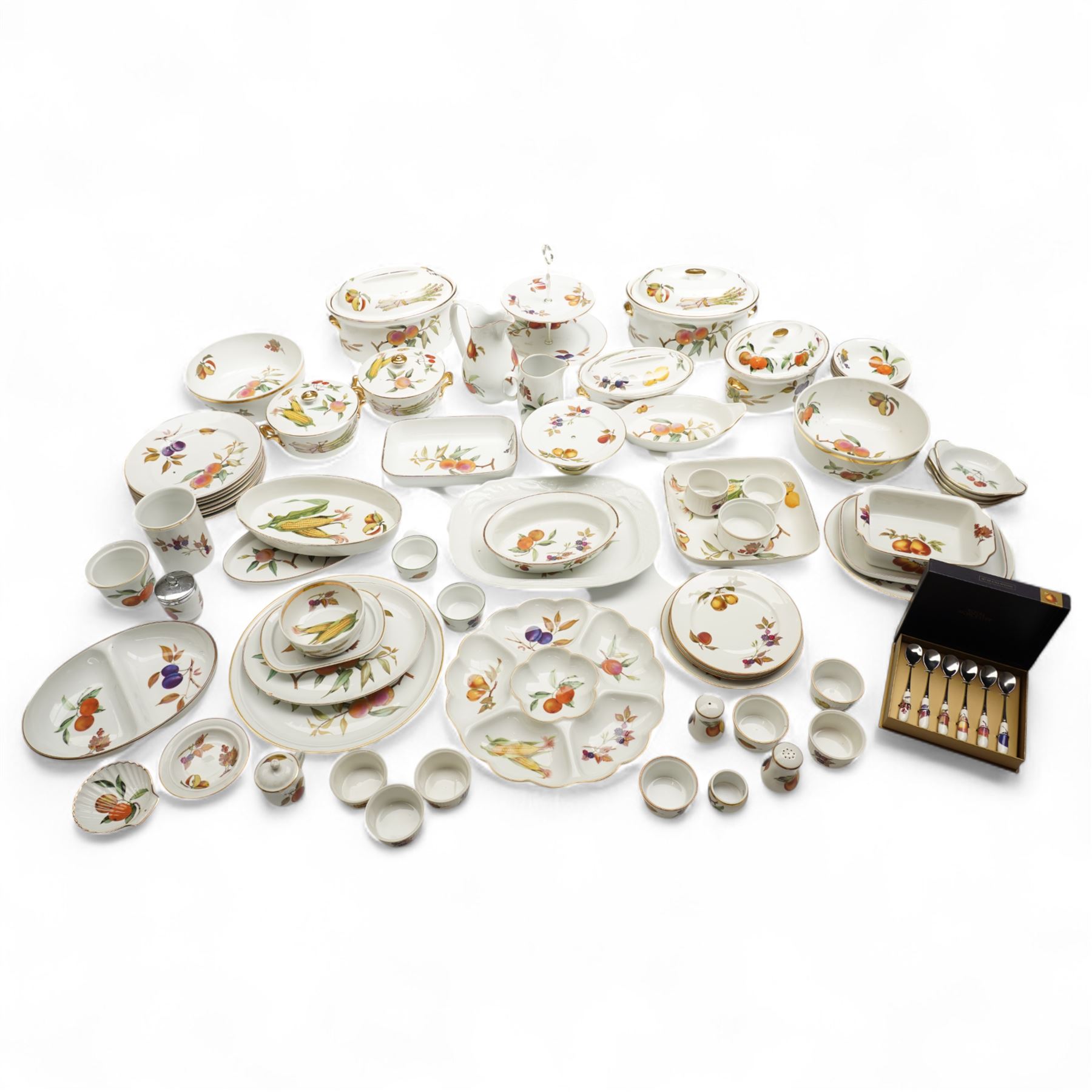 Extensive collection of Royal Worcester Evesham pattern dinnerware, comprising over one-hundred pieces, to include tureens, serving dishes, cake stands etc 