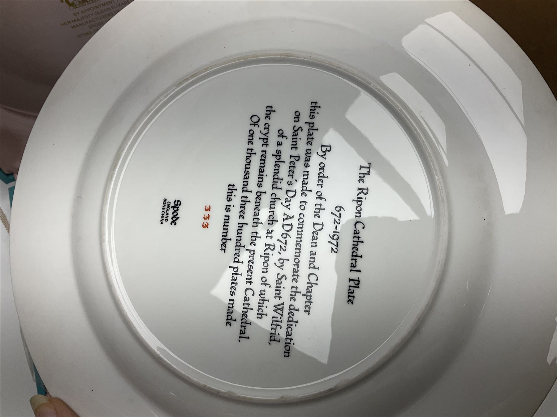 Large collection of collectors plates, to include Spode The Imperial Plate of Persia, Spode York Minster plate, Wedgwood Anniversary of Charter of Queen Elizabeth plate, etc, all in original boxes, four boxes 