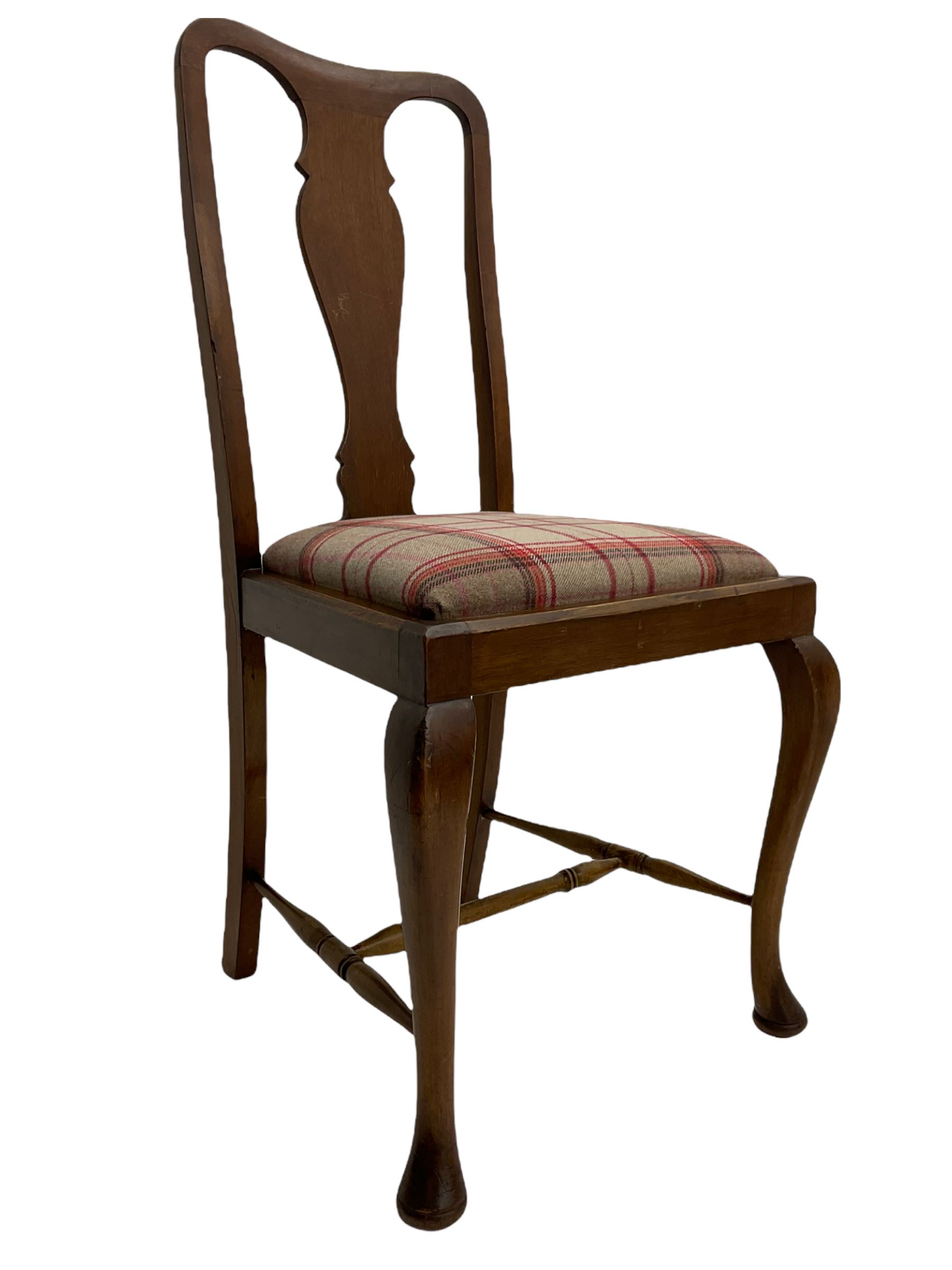 Mixed set of twelve early 20th century mahogany Queen Anne style dining chairs, all with shaped vase backs and cabriole front supports, matching drop-in seats upholstered in tartan patterned fabric